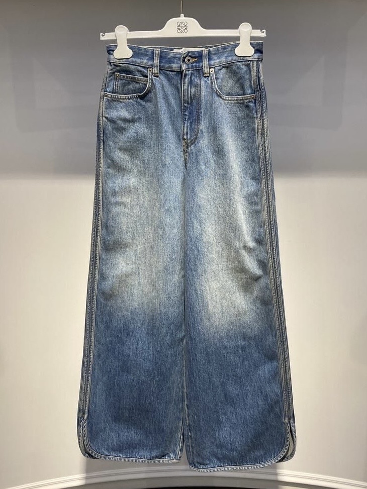 Джинсы Loewe смотреть фото