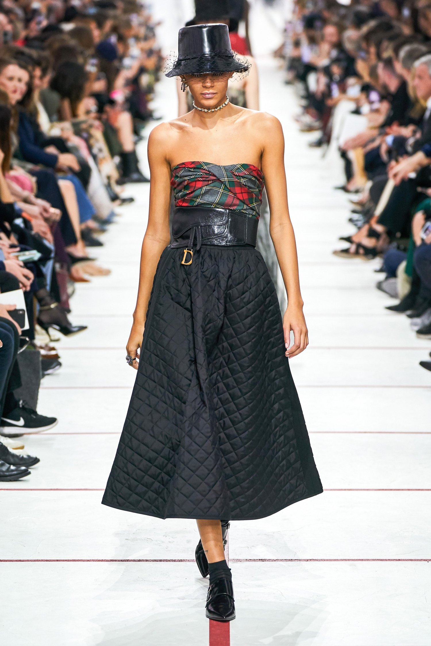 Топ-бюстье Christian Dior смотреть фото