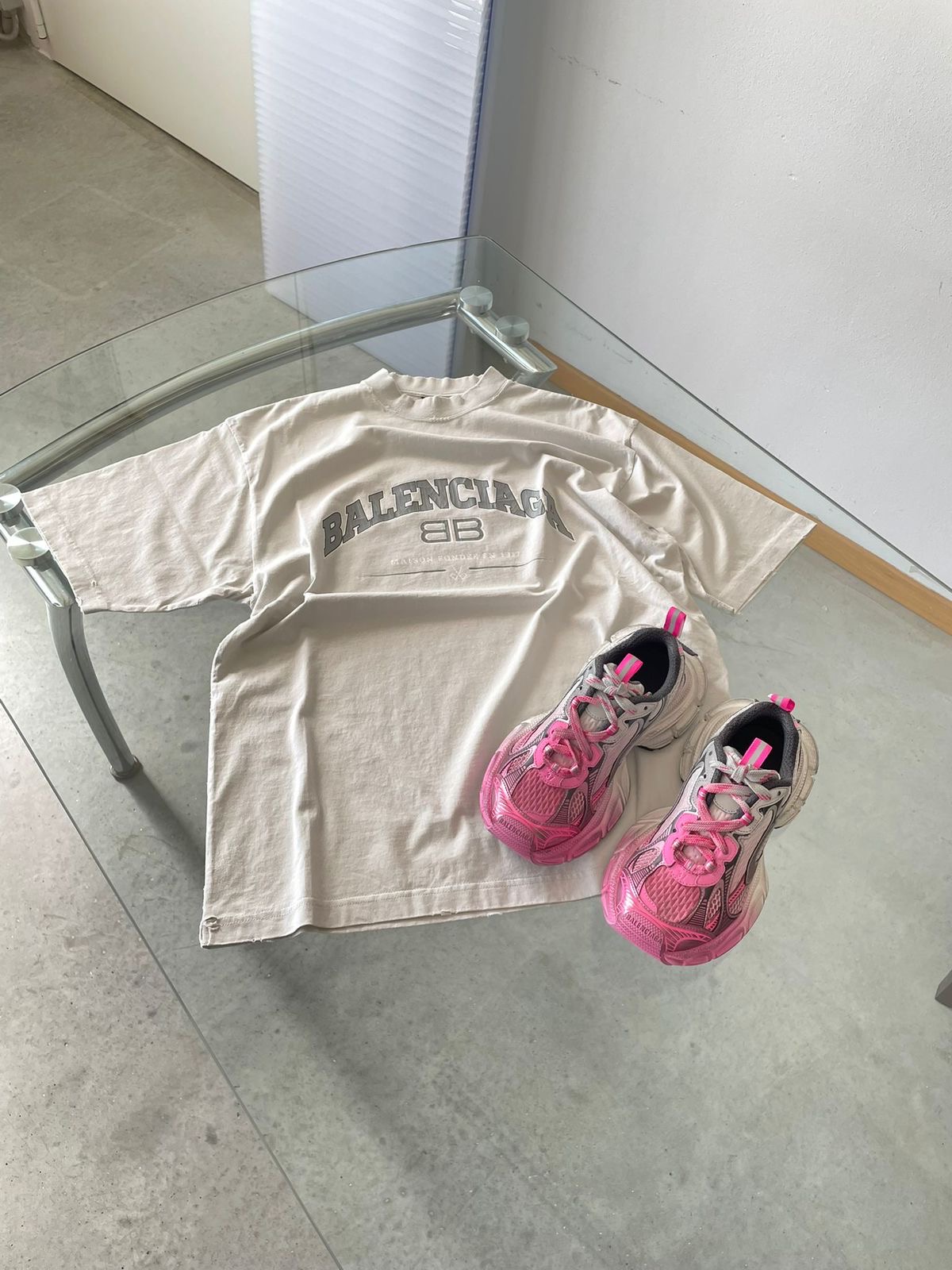 Футболка Balenciaga смотреть фото