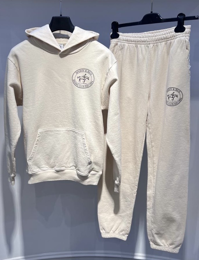 Спортивные костюмы смотреть фото