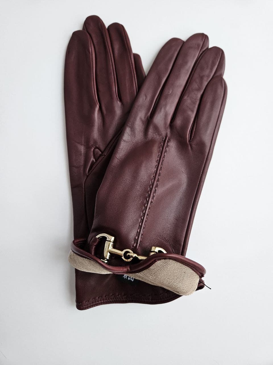 Бордовые перчатки смотреть фото