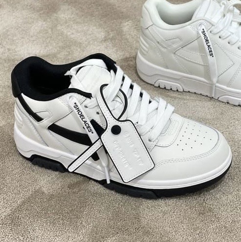 Кроссовки смотреть фото