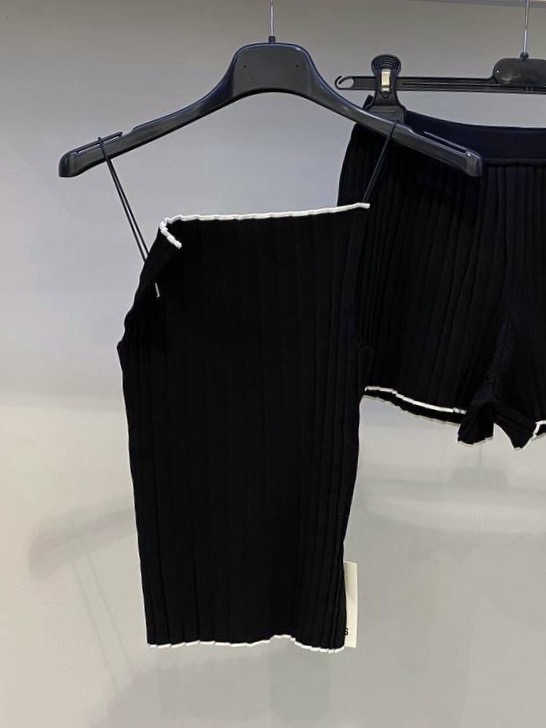 Топ Jacquemus смотреть фото