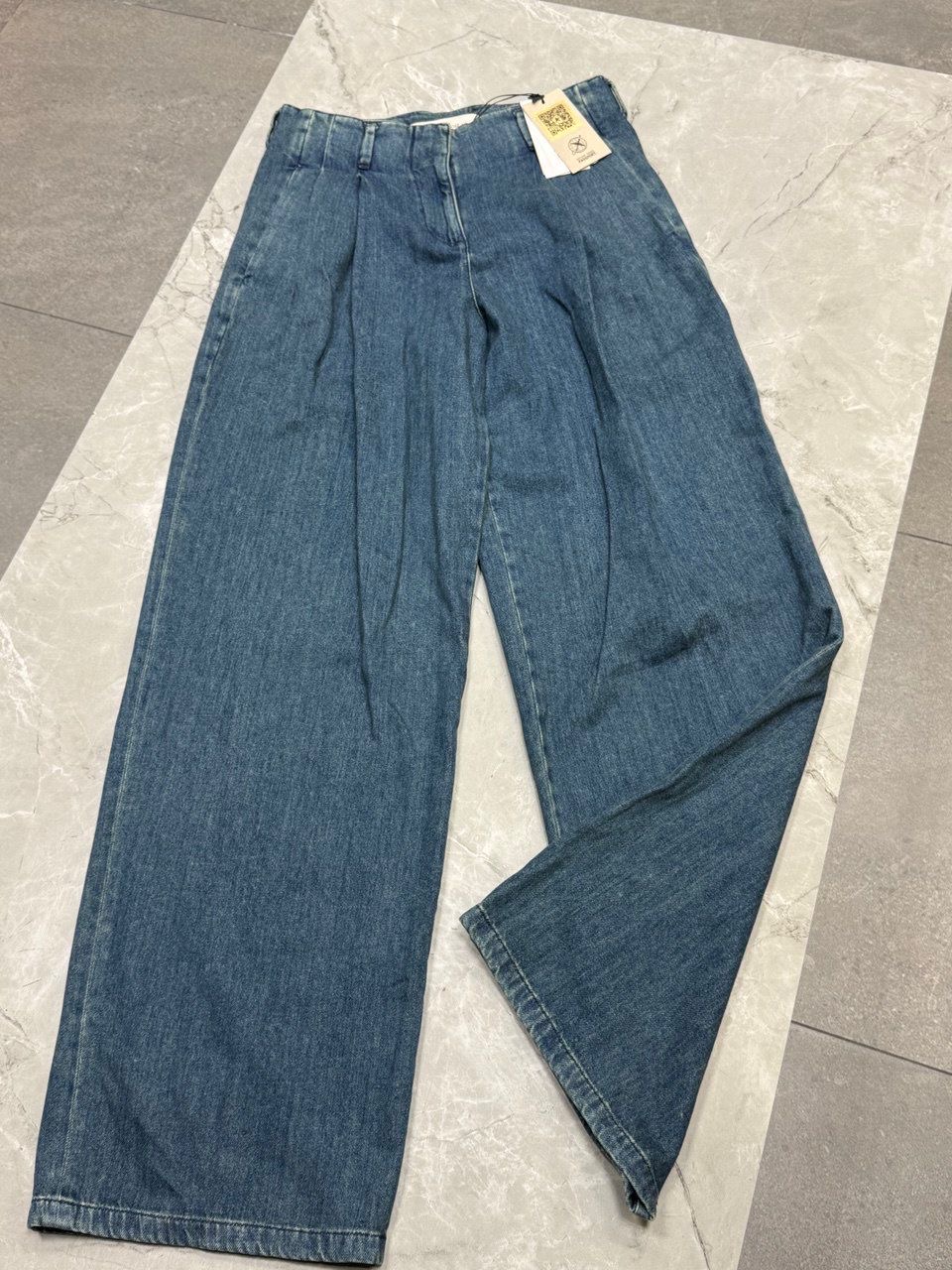 Джинсы GOLDEN GOOSE смотреть фото