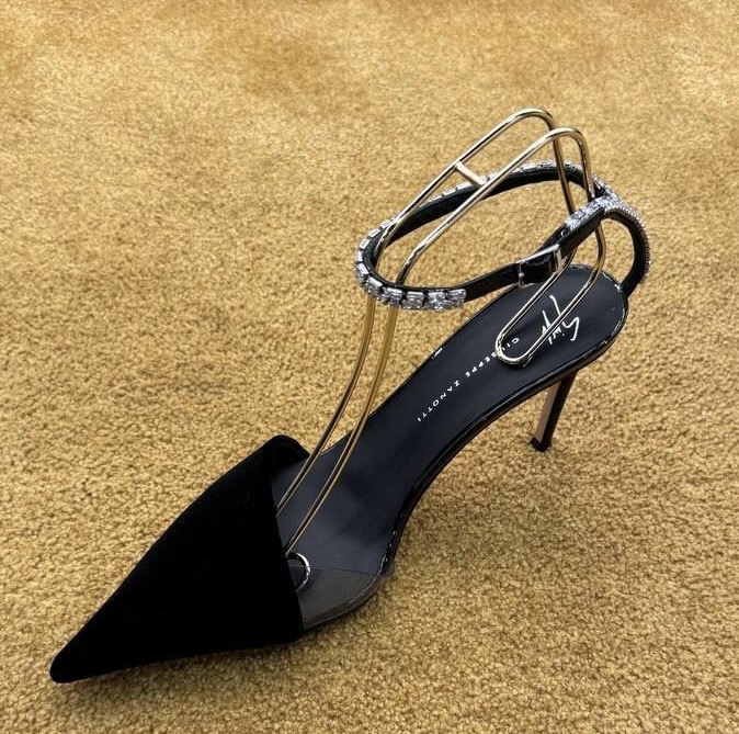 Босоножки смотреть фото