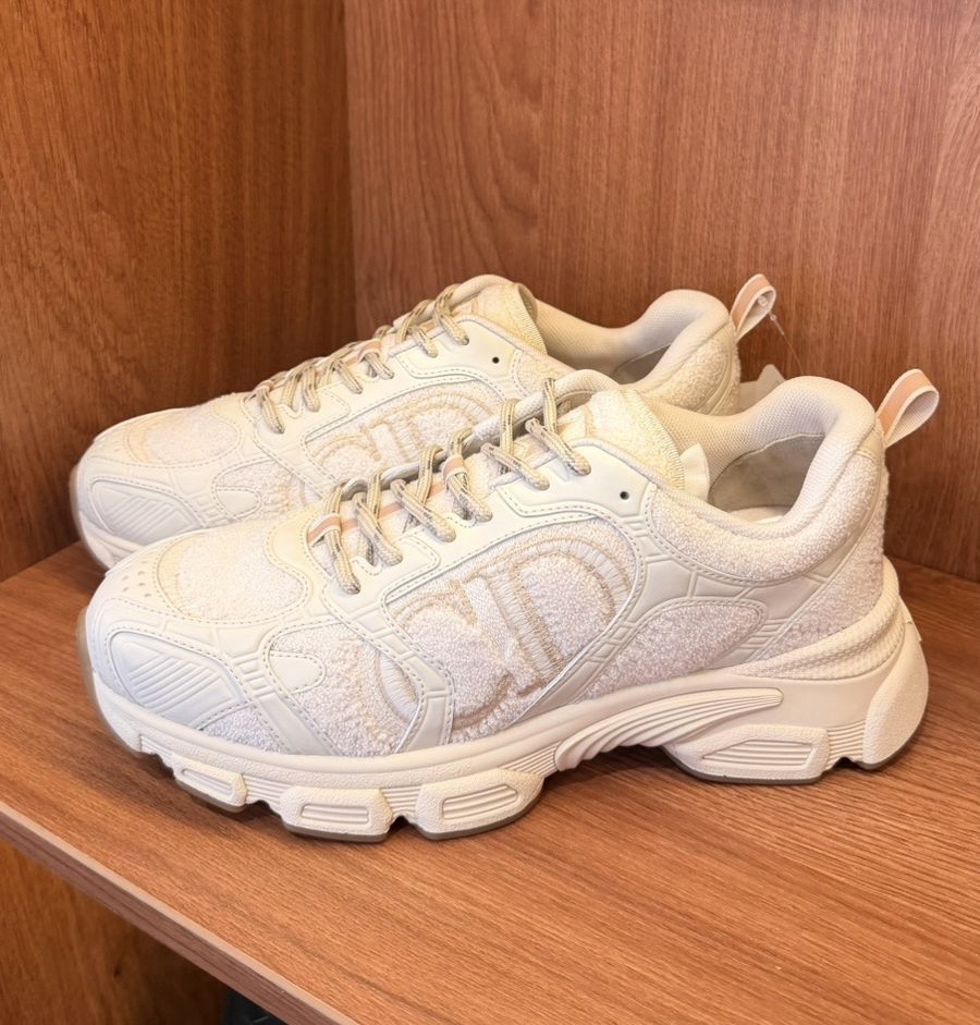 Кроссовки смотреть фото