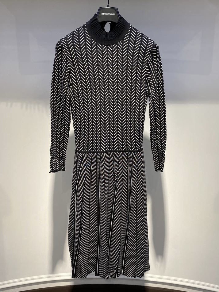 Платье Emporio Armani смотреть фото