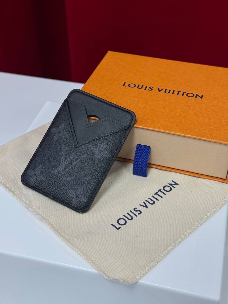 Держатель для карт Louis Vuitton смотреть фото