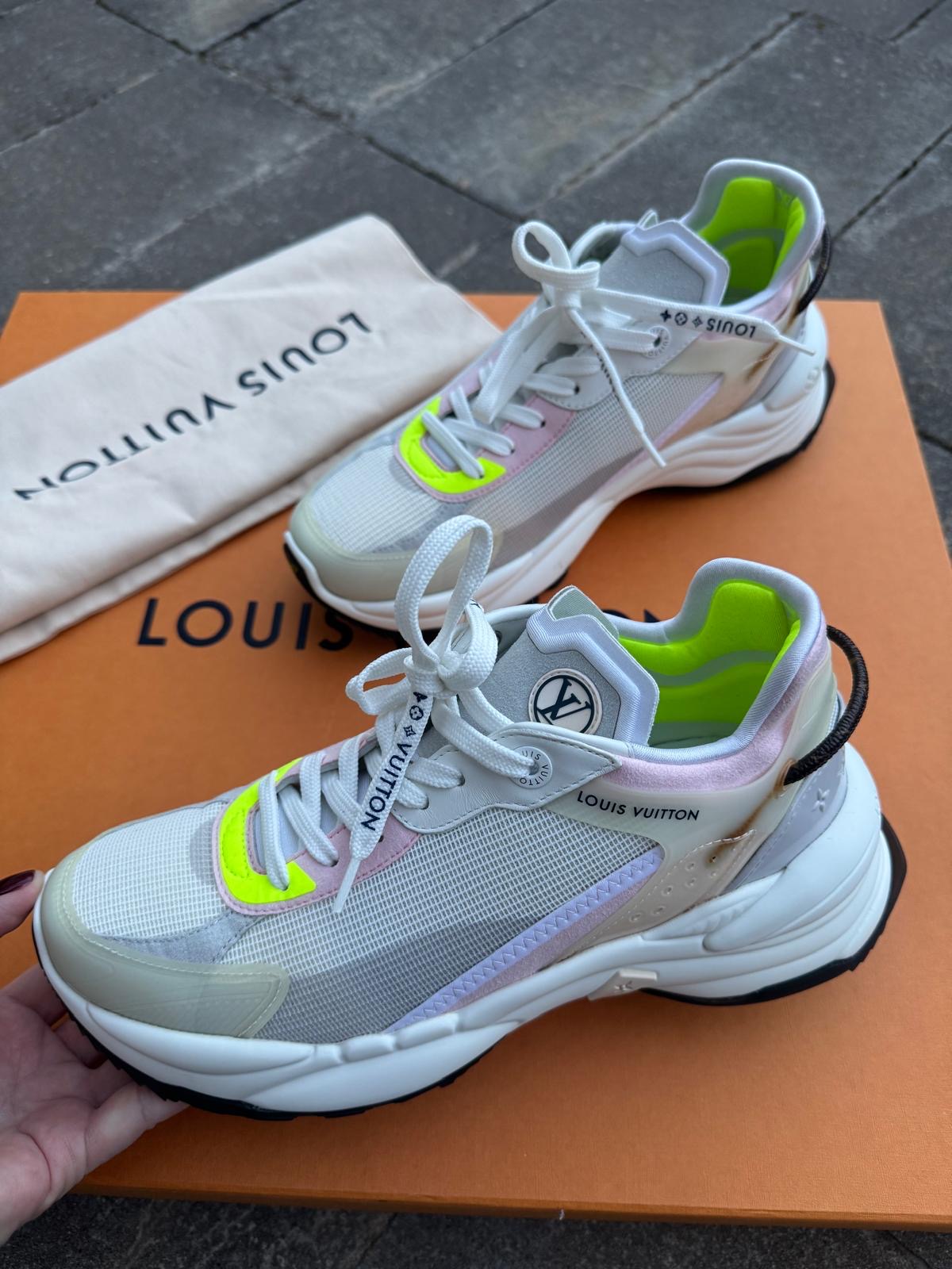 Кроссовки смотреть фото