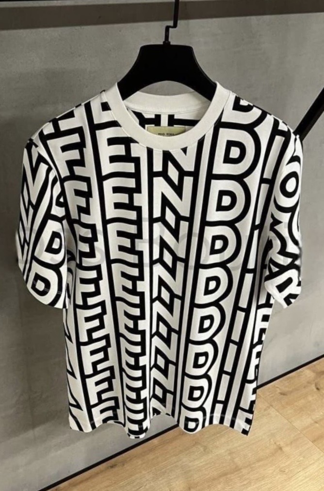 Футболка Fendi x Marc Jacobs смотреть фото