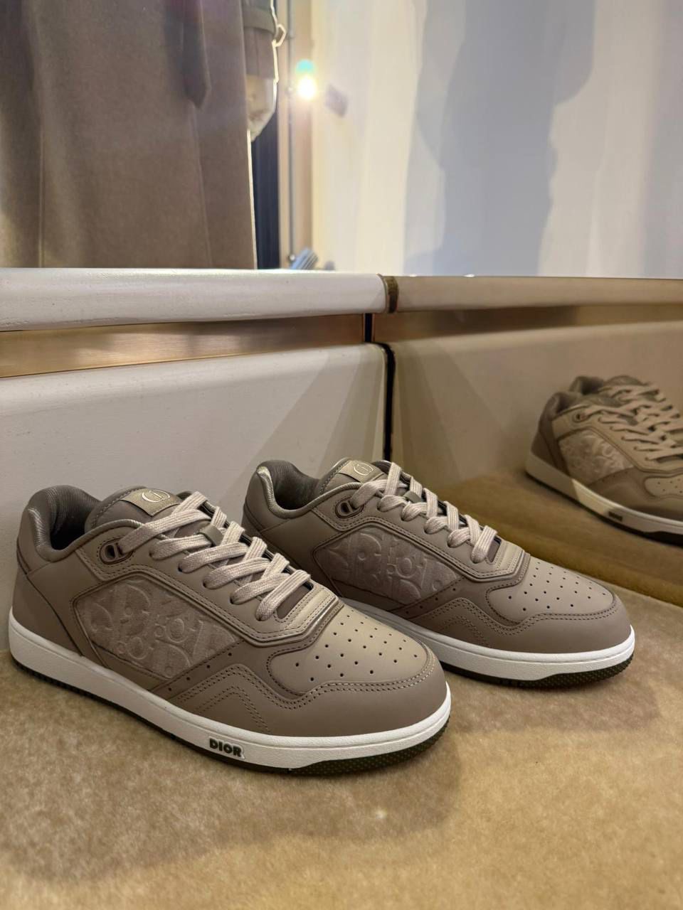 Кроссовки смотреть фото