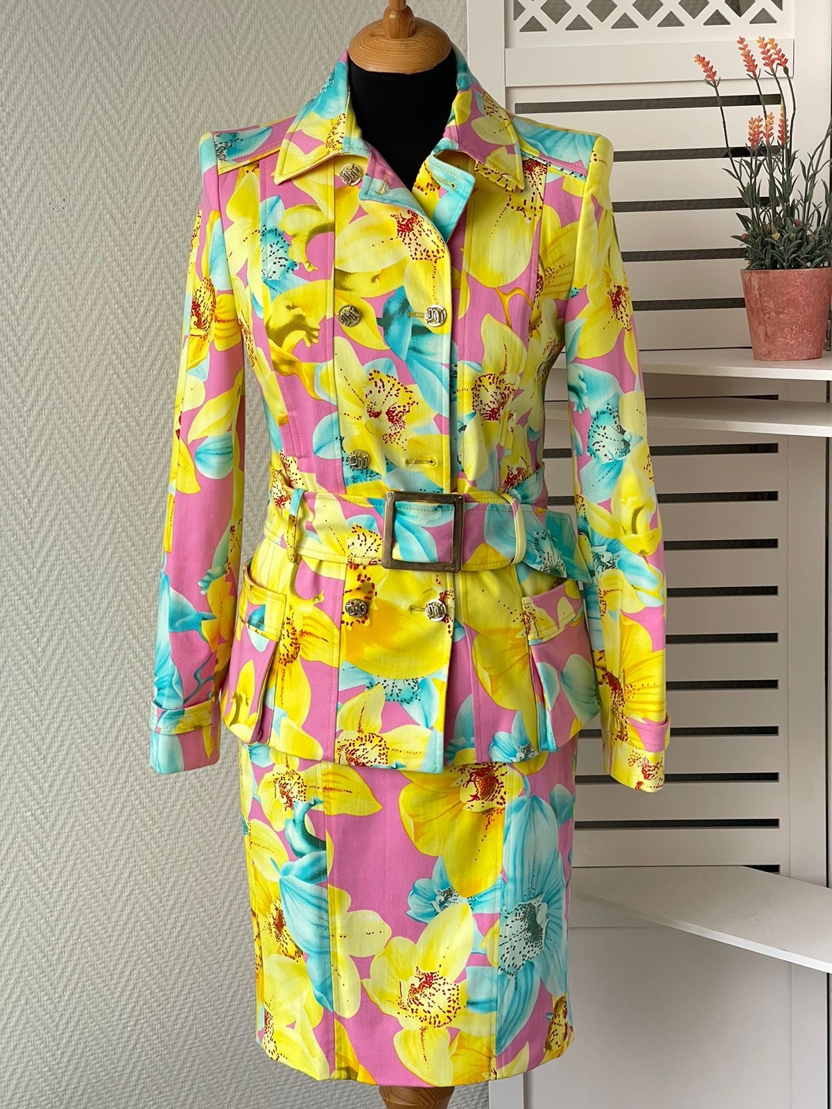 Костюм Versace смотреть фото