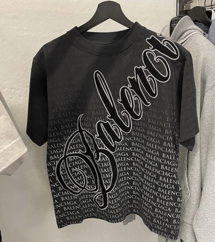 Футболка Balenciaga смотреть фото