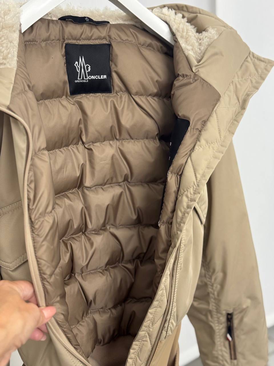 Комбинезон Moncler смотреть фото