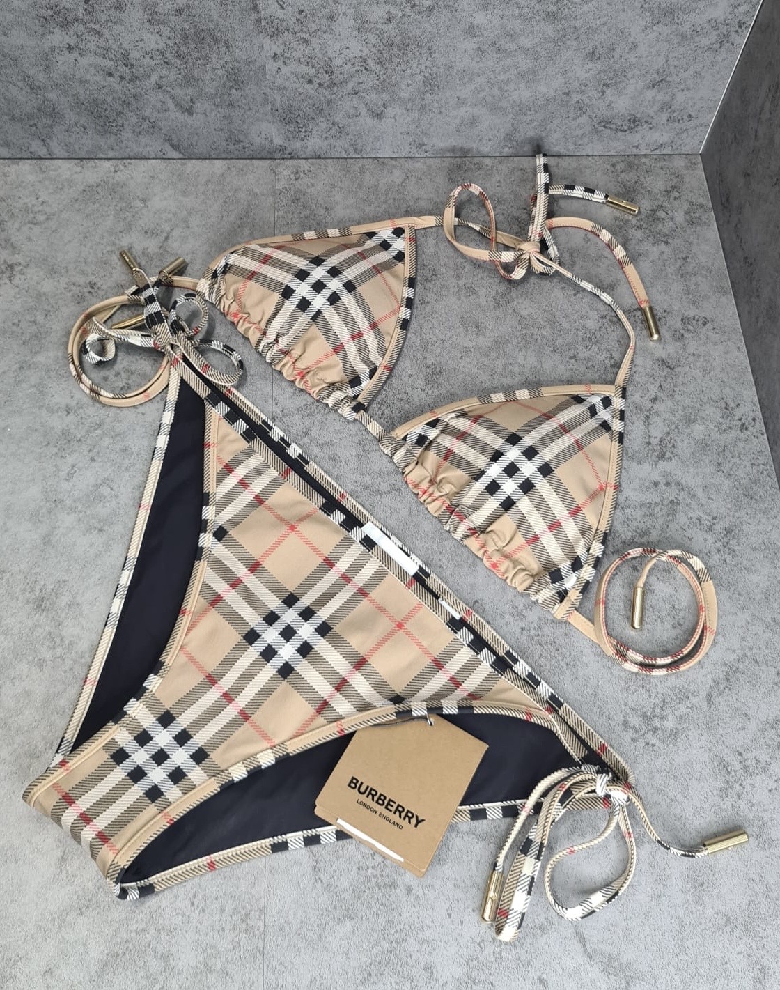 Купальник Burberry смотреть фото