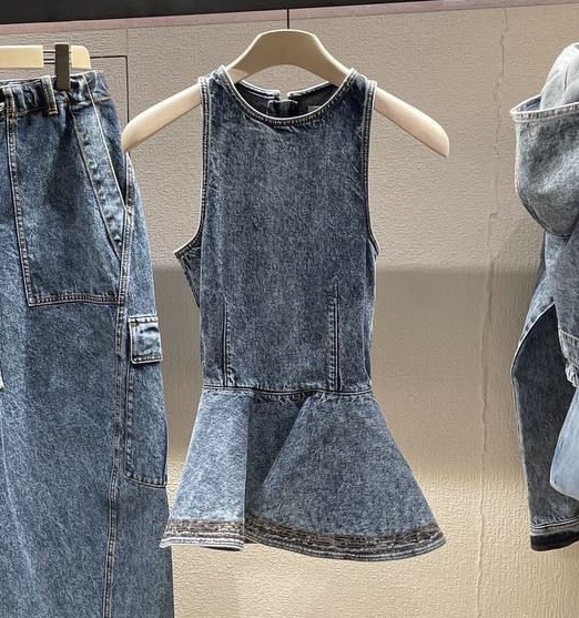 Джинсовый топ ALAÏA смотреть фото