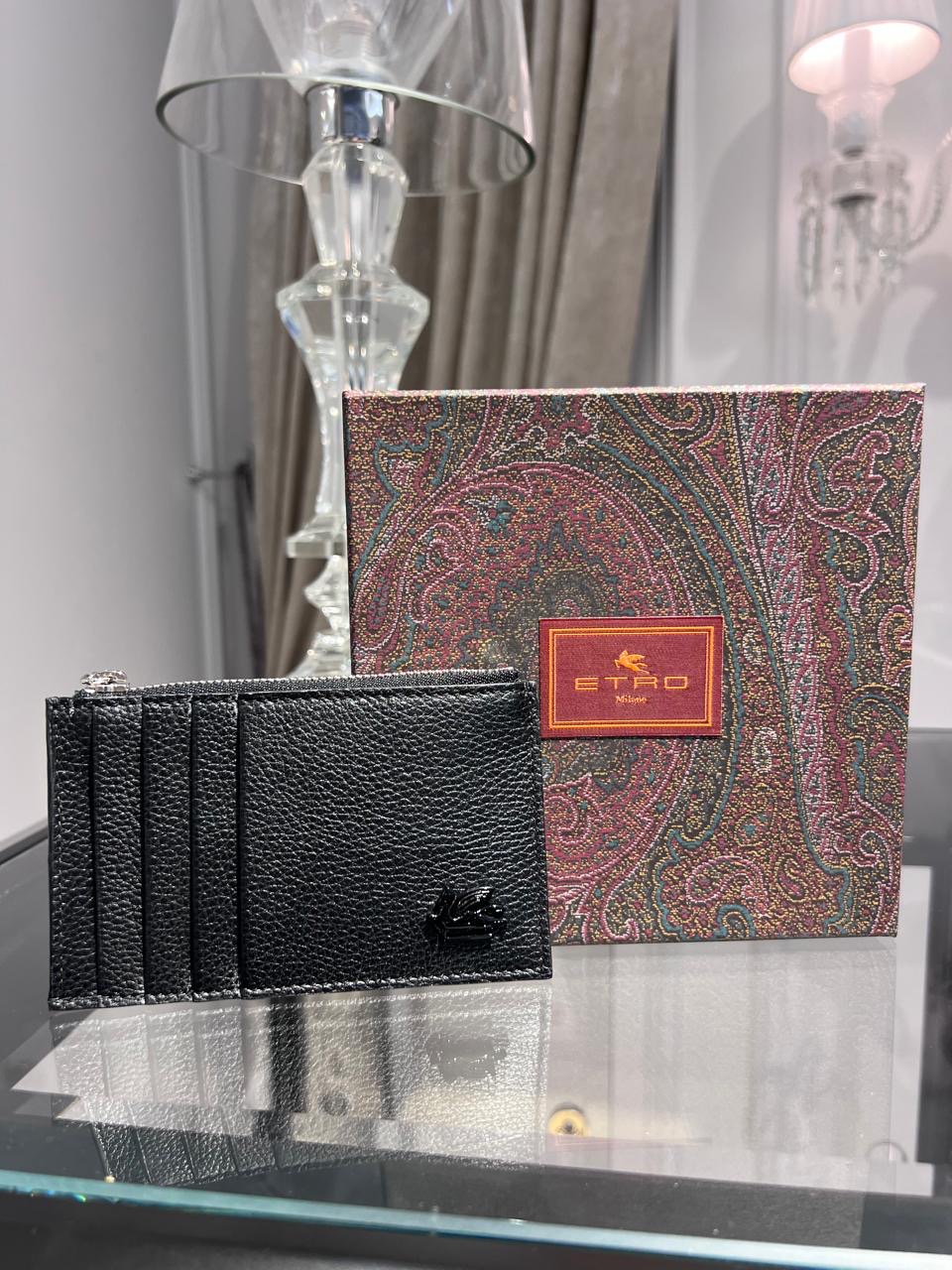 Картхолдер смотреть фото