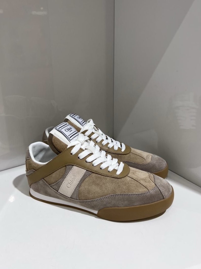 Кроссовки смотреть фото