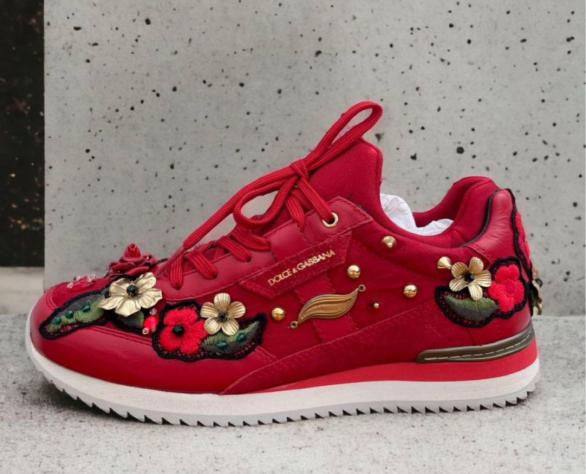 Кроссовки смотреть фото