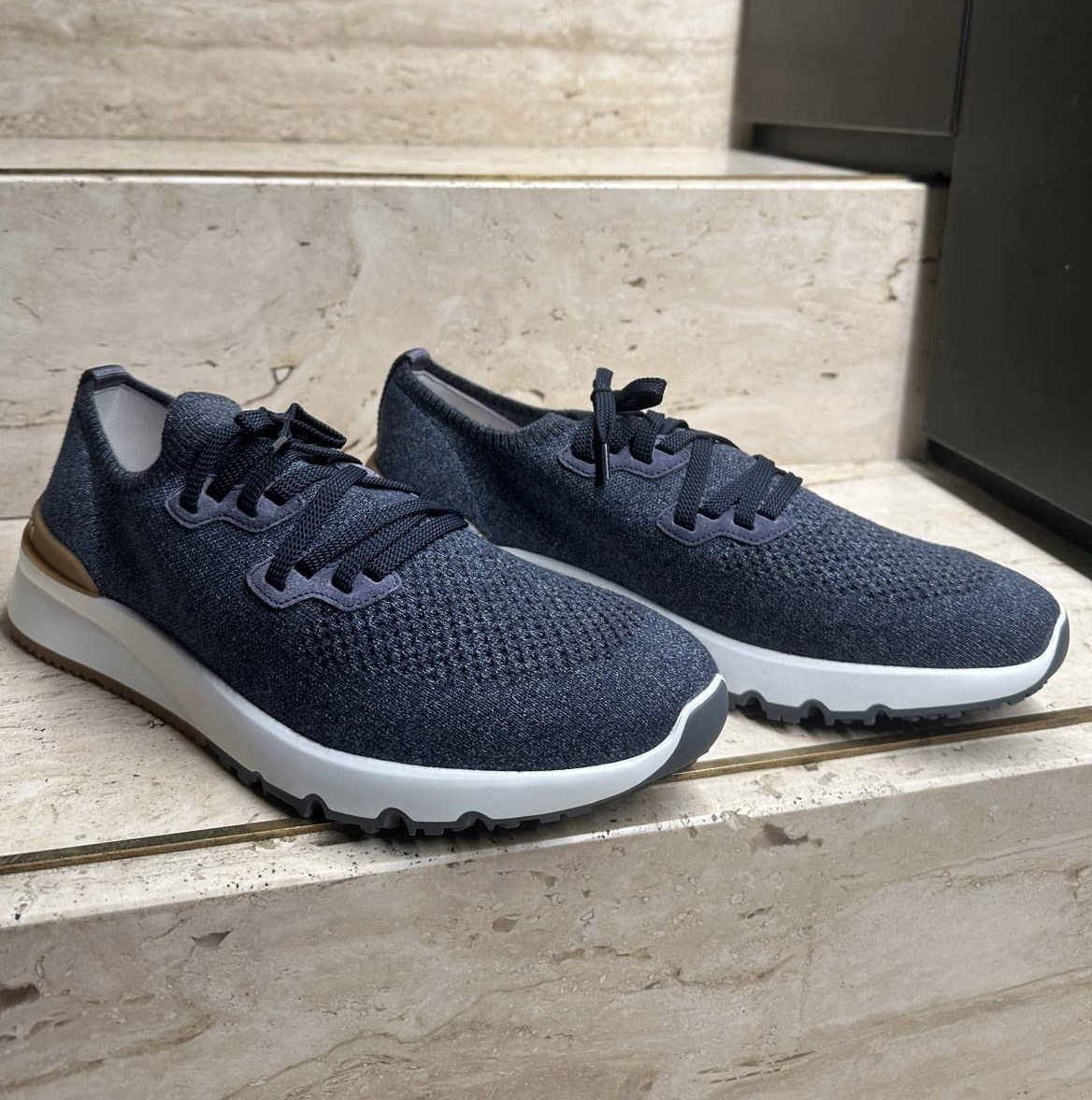 Кроссовки смотреть фото