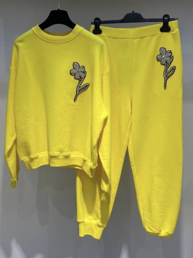 Спортивные костюмы смотреть фото