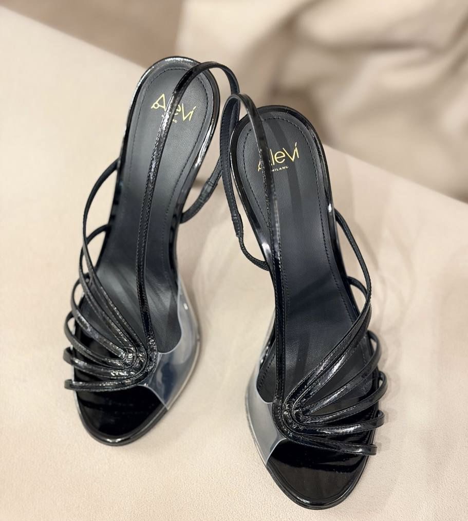 Босоножки смотреть фото