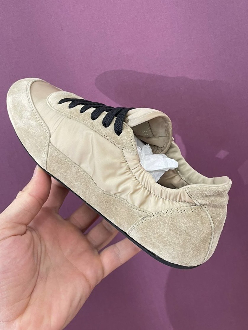 Кроссовки смотреть фото