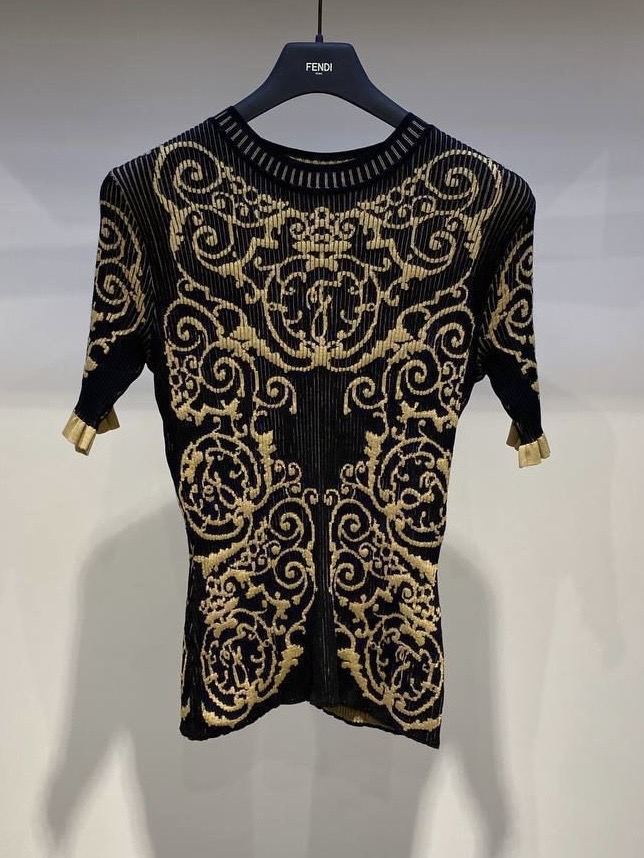 Кофта Fendi смотреть фото