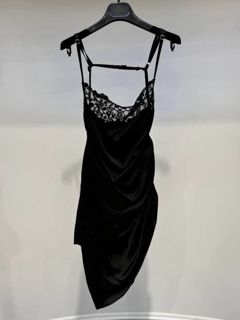 Платье Jacquemus смотреть фото