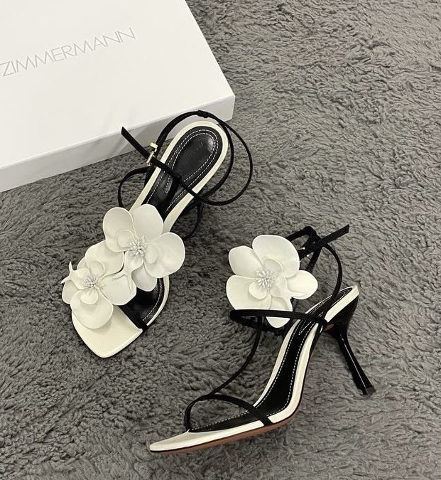 Босоножки смотреть фото