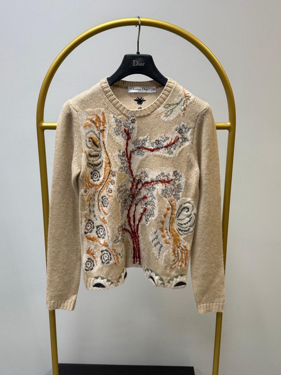 Свитер Christian Dior смотреть фото