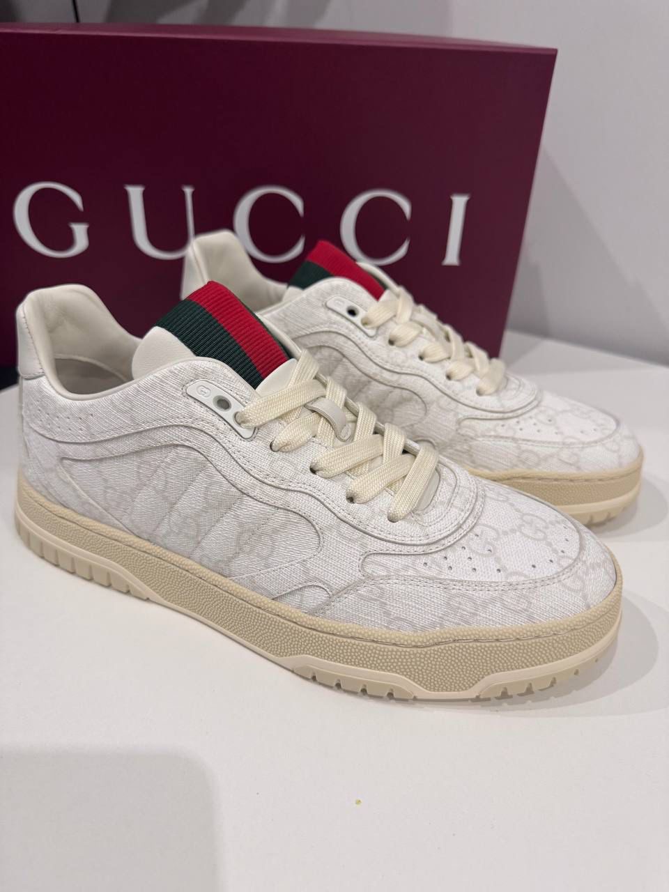 Кроссовки смотреть фото