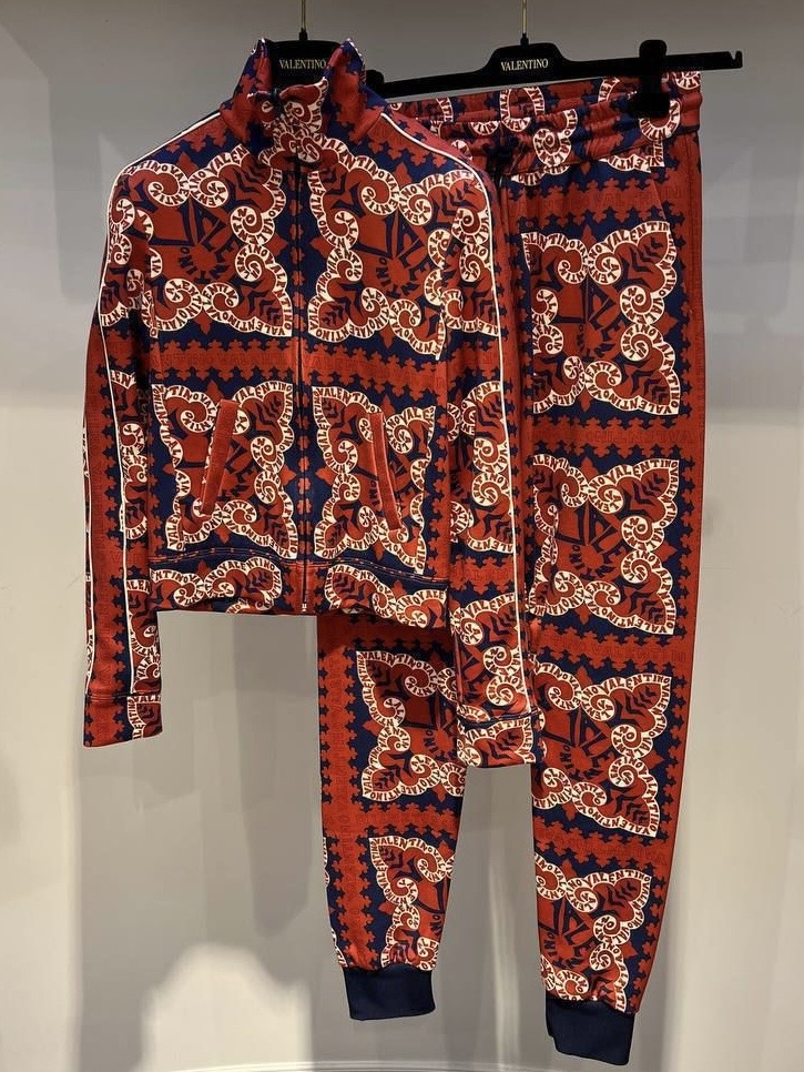 Спортивные костюмы смотреть фото