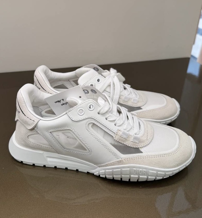 Кроссовки смотреть фото