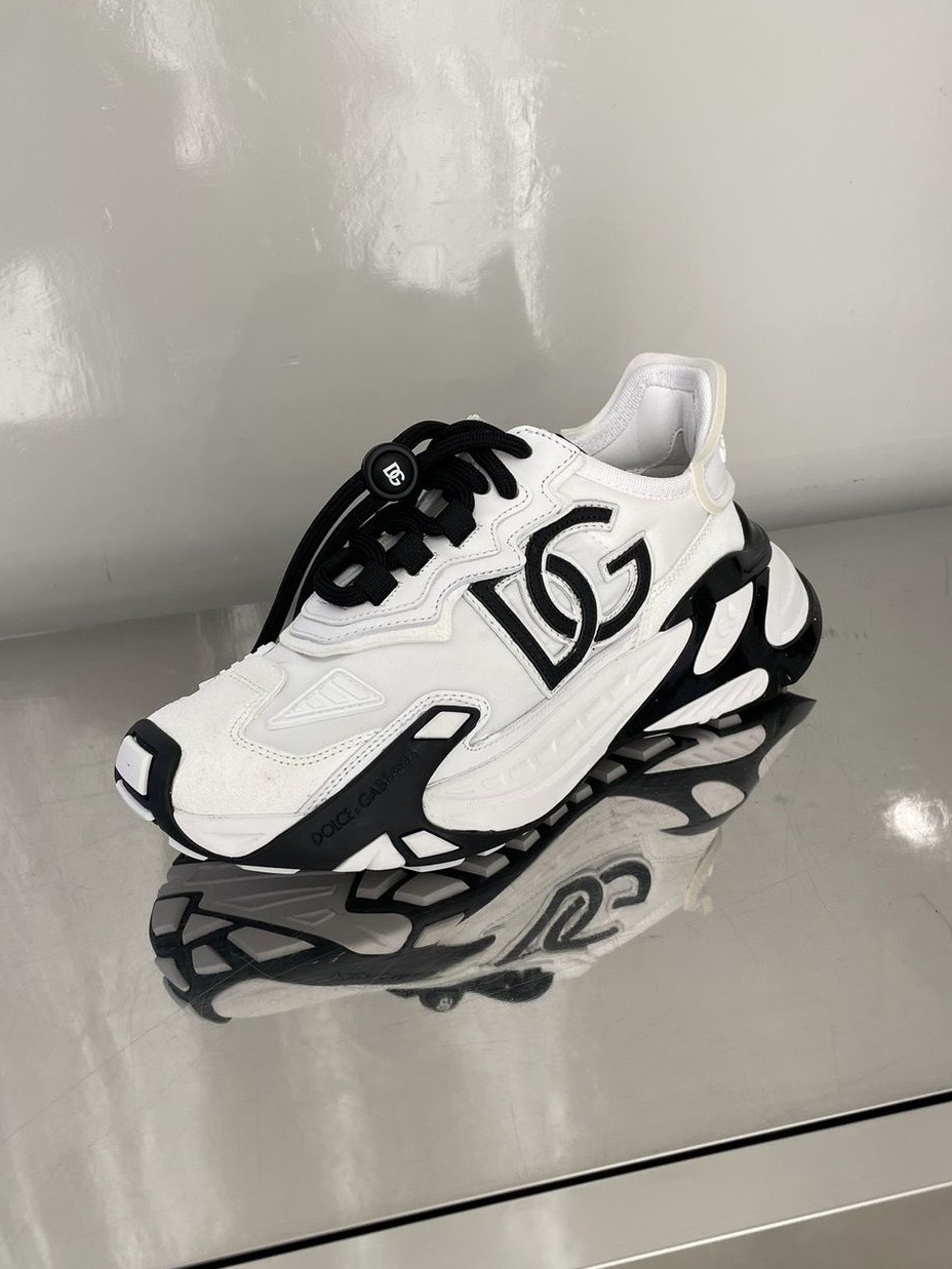 Кроссовки смотреть фото