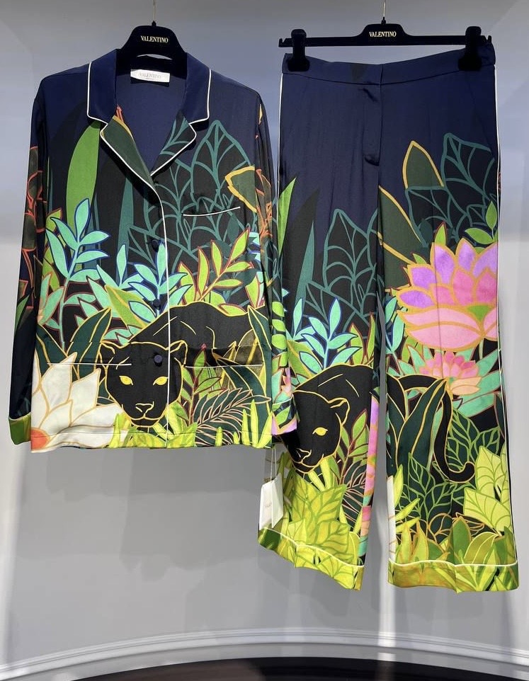 Пижамный костюм Valentino смотреть фото