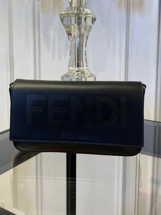 Fendi Клатч