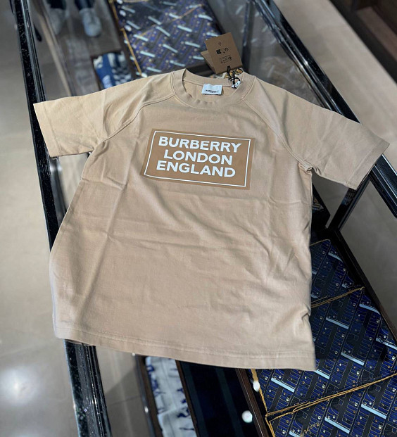 Burberry Футболка