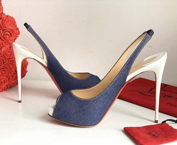 Christian Louboutin Босоножки