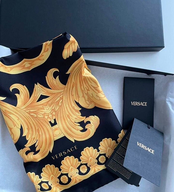 Versace Платок