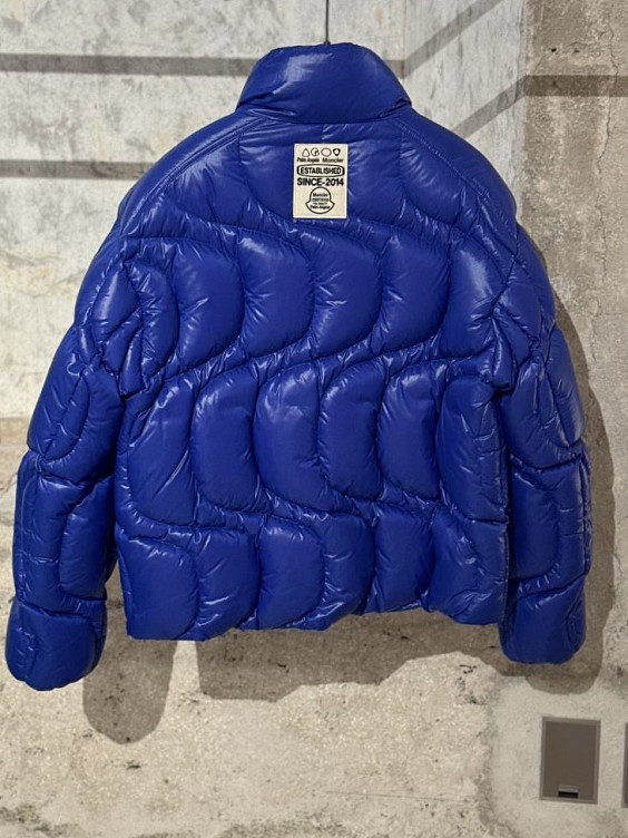 Moncler Пуховик