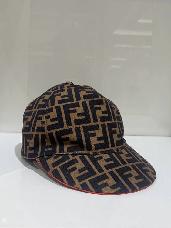 Fendi Кепка