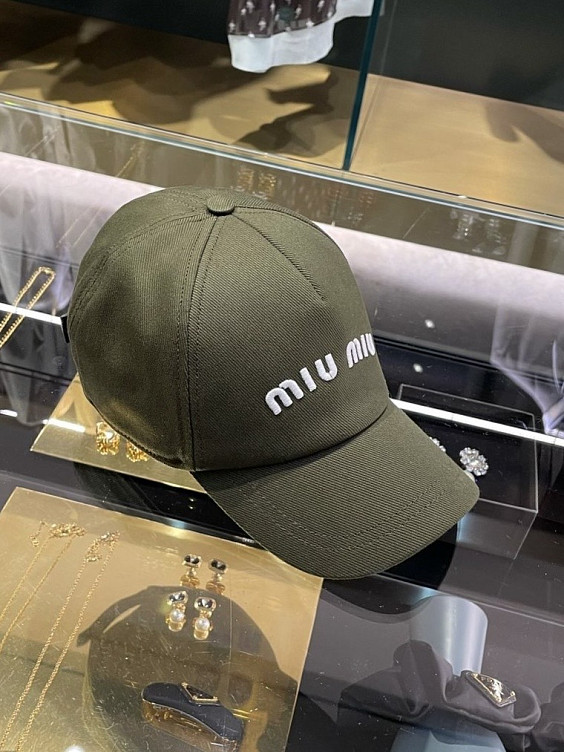 Miu Miu Кепка
