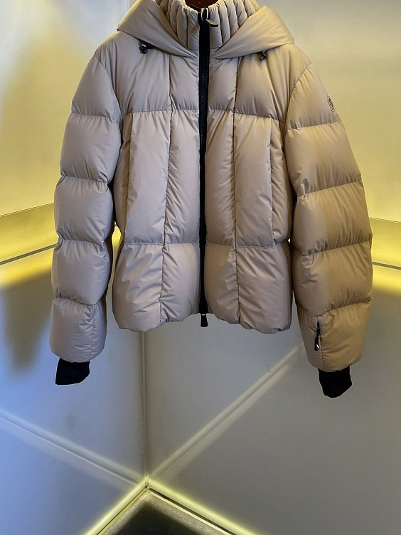 Moncler Пуховик