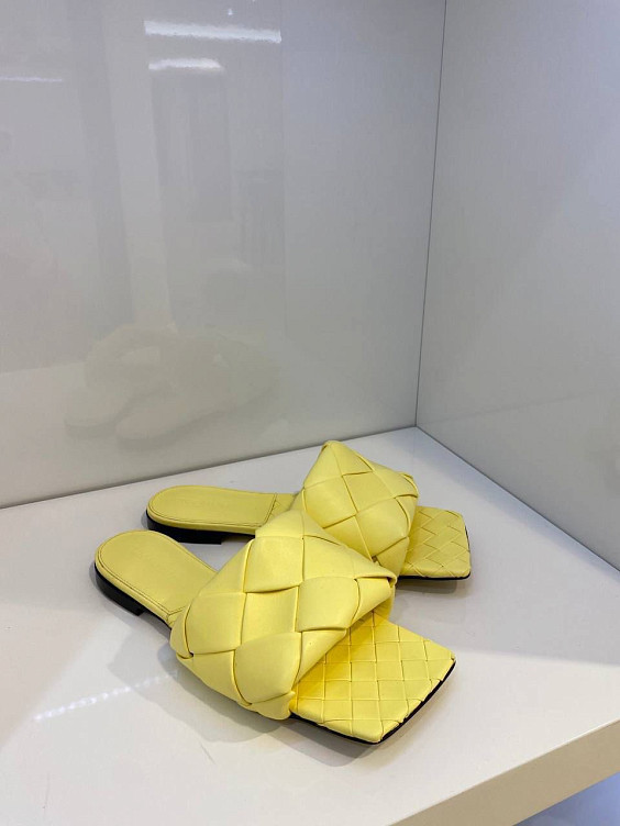 Bottega Veneta Сабо