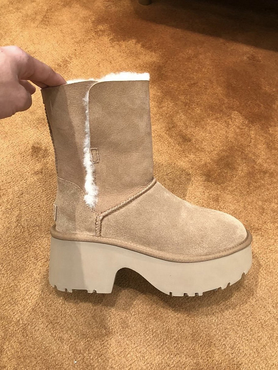 UGG Australia Ботинки