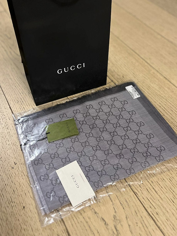 Gucci Шаль