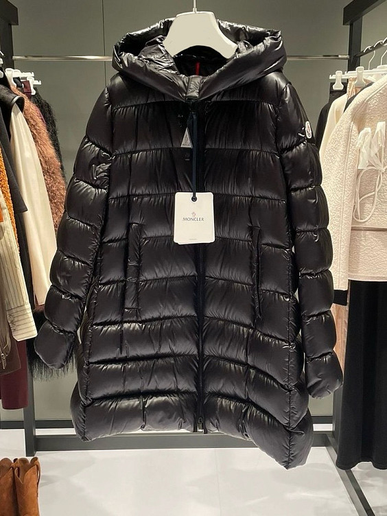 Moncler Пуховик