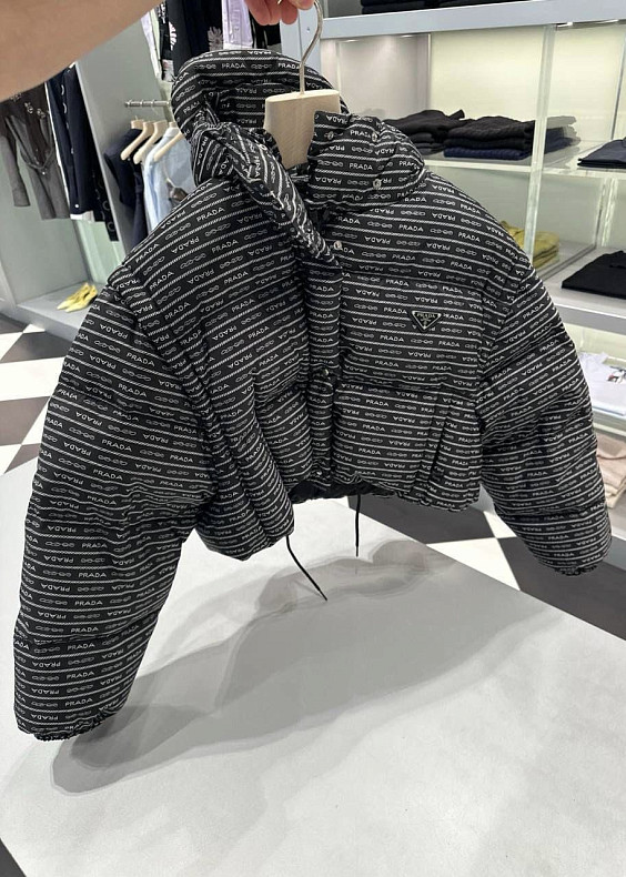 Prada Пуховик