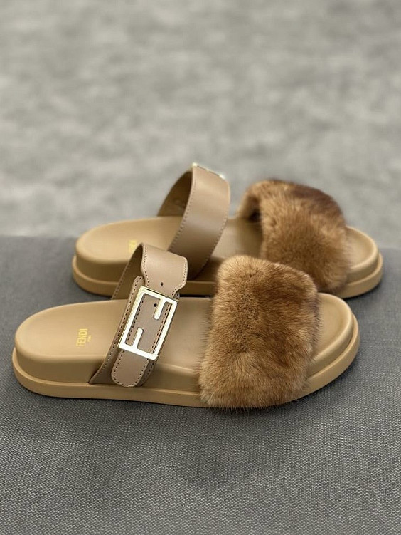 Fendi Сабо